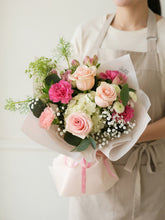 Load image into Gallery viewer, Sweetheart Bouquet - 2 Sizes