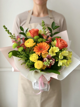 Load image into Gallery viewer, Seasonal Vibrant Hand-tied Bouquet