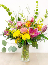 Load image into Gallery viewer, Seasonal Vibrant Vase Arrangement - Deluxe