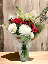 Load image into Gallery viewer, Winter Signature Bouquet