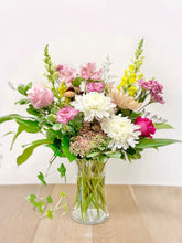 Load image into Gallery viewer, Vday - Designer's Choice Valentine Vase Arrangement