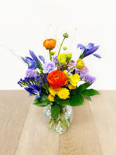 Load image into Gallery viewer, Seasonal Vibrant Vase Arrangement - Basic