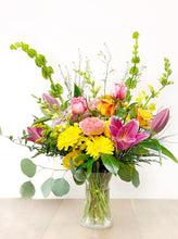 Load image into Gallery viewer, Seasonal Vibrant Vase Arrangement - Deluxe