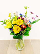Load image into Gallery viewer, Seasonal Vibrant Vase Arrangement - Standard