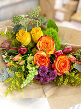 Load image into Gallery viewer, Seasonal Vibrant Hand-tied Bouquet