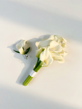 Load image into Gallery viewer, The Bridal Party Collection – Modern Calla
