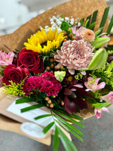 Load image into Gallery viewer, Autumn Medley Bouquet

