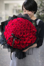 Load image into Gallery viewer, Endless Love Roses Bouquet
