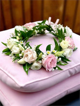 Load image into Gallery viewer, Flower Crown
