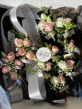Load image into Gallery viewer, Corsage and Boutonniere Package
