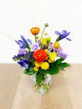 Load image into Gallery viewer, Spring Bright Small - Mother&#39;s Day Flowers
