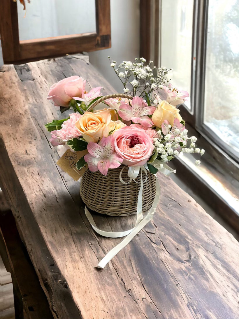 Petite Pastel Basket