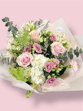 Load image into Gallery viewer, Vday - Designer’s Choice Valentine Bouquet
