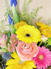 Load image into Gallery viewer, Spring Bouquet - 4 Sizes

