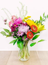 Load image into Gallery viewer, Spring Bright Standard - Mother&#39;s Day Flowers
