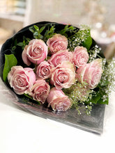Load image into Gallery viewer, Mother&#39;s Day Dozen Roses Bouquet - Choose your colour
